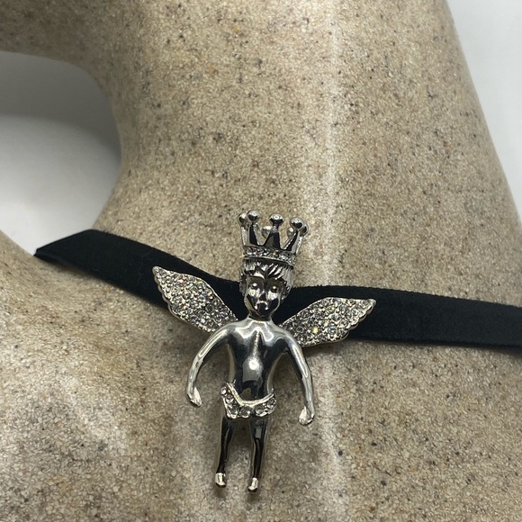 Vintage Guardian Angel Cherub Velvet Choker Necklace - Picture 1 of 6